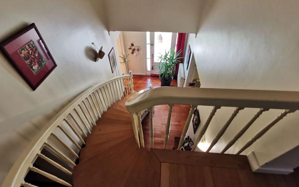 Maison à vendre    6 pièces • 248 m2 Idron