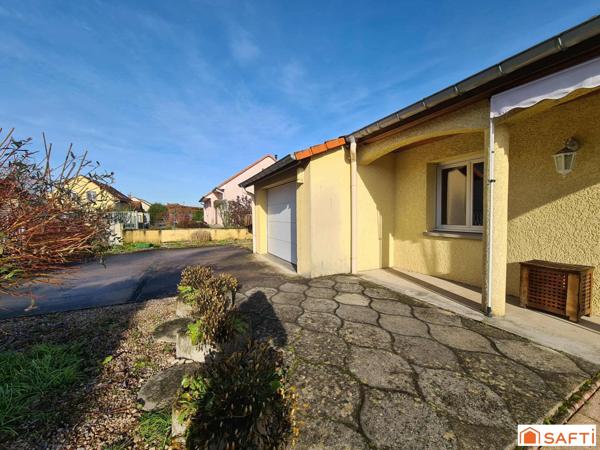 Sous offre d'achat acceptée ** Maison individuelle de plain-pied avec 3 chambres à Thaon-les-Vosges