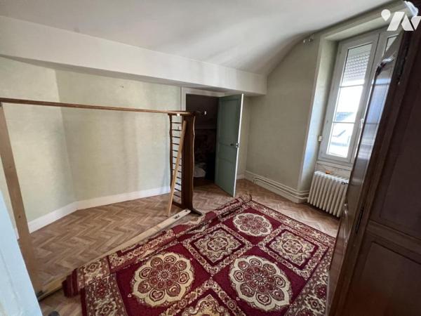 Maison d'habitation + garage