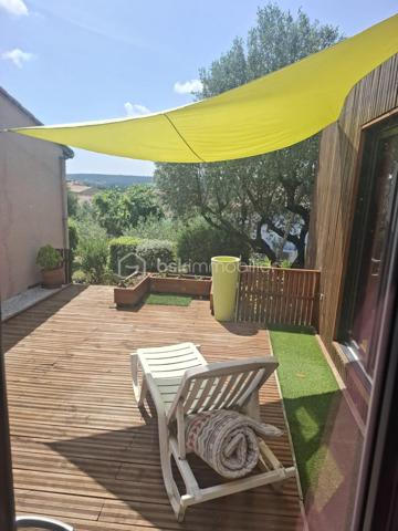 Maison traditionnelle de 1 260 m²