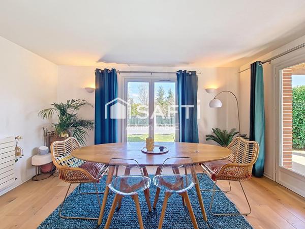 Villa moderne de 225 m² avec piscine de 12mx5m ,un pool housse de 25m² et dépendances à seulement 20 minutes de Toulouse