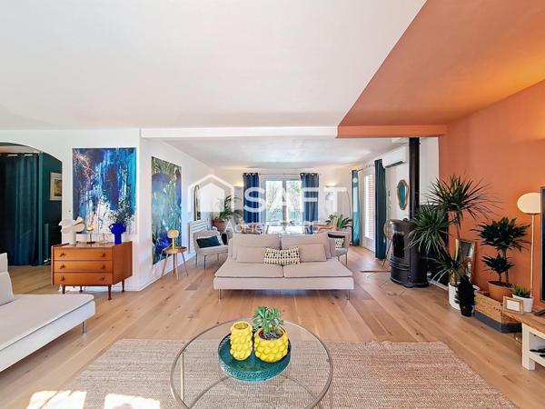 Villa moderne de 225 m² avec piscine de 12mx5m ,un pool housse de 25m² et dépendances à seulement 20 minutes de Toulouse