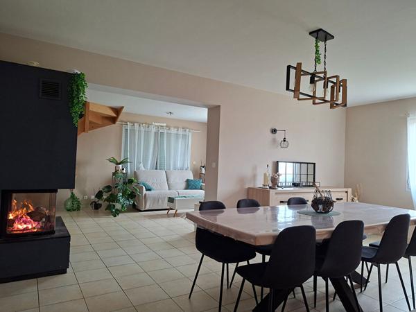 Maison famililale avec piscine intérieure