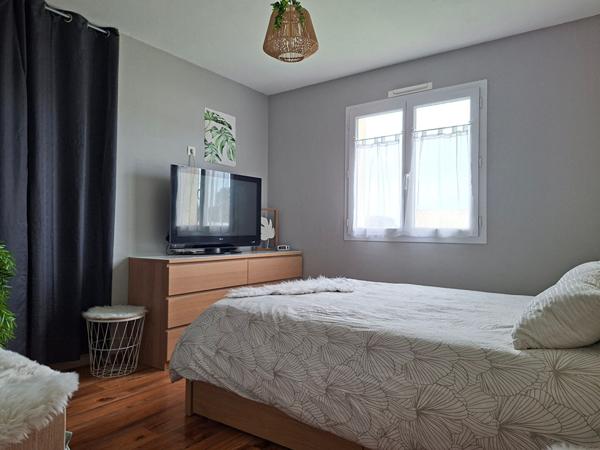 Maison famililale avec piscine intérieure