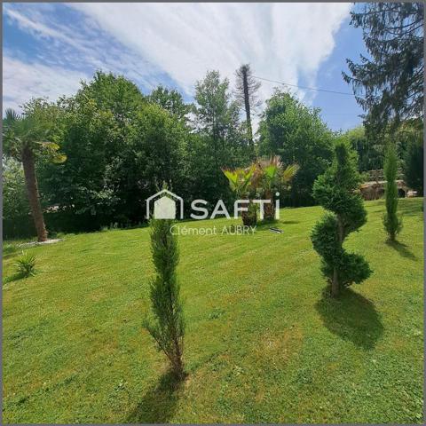 Beau pavillon moderne avec de beaux volumes et grand terrain !