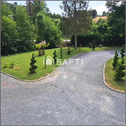 Beau pavillon moderne avec de beaux volumes et grand terrain !