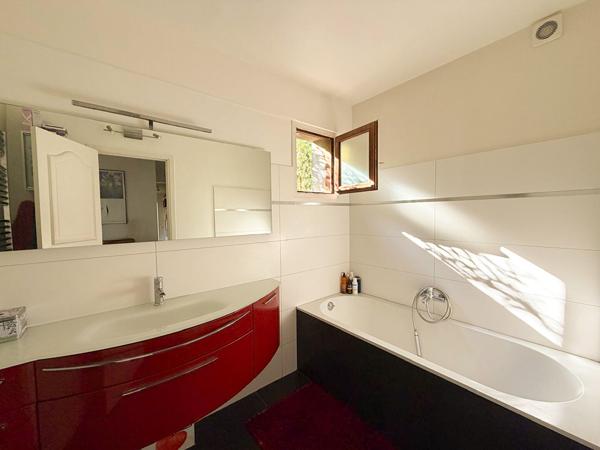 Appartement 5 pièces 154.28 m2