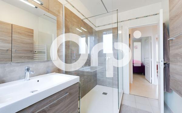 Maison à vendre    5 pièces •  Reyrieux