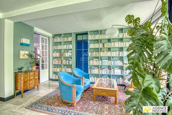 Versailles Saint-Louis Maison 9 pièces 280 m² habitables sur parcelle de 400 m² 2 380 000 € **  - Référence  28349