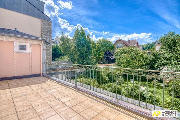 Versailles Saint-Louis Maison 9 pièces 280 m² habitables sur parcelle de 400 m² 2 380 000 € **  - Référence  28349