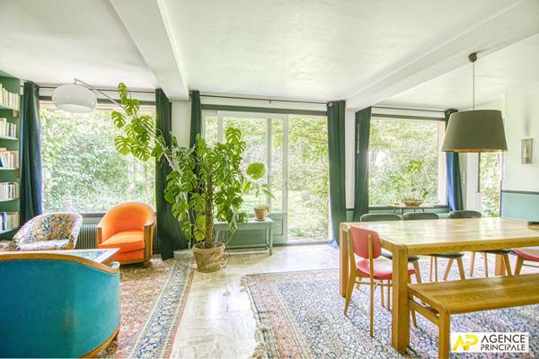 Versailles Saint-Louis Maison 9 pièces 280 m² habitables sur parcelle de 400 m² 2 380 000 € **  - Référence  28349