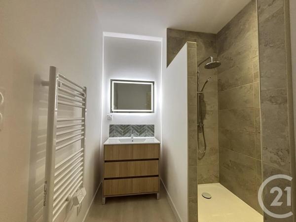 Maison à vendre  2 pièces - 51 m 2   VALENCE  - 26