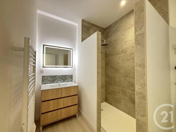 Maison à vendre  2 pièces - 51 m 2   VALENCE  - 26