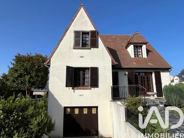 Maison à vendre 6 pièces 135 m² Saint-Leu-la-Forêt