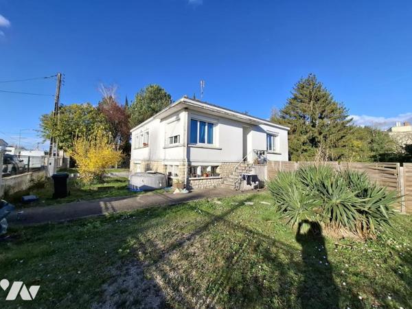 Maison de ville de 100m² hab avec sous-sol de 97m² - quartier Bellevue - SAINTES rive Gauche