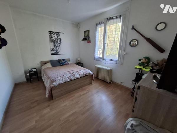 Maison de ville de 100m² hab avec sous-sol de 97m² - quartier Bellevue - SAINTES rive Gauche