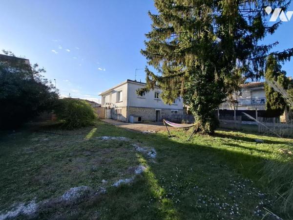 Maison de ville de 100m² hab avec sous-sol de 97m² - quartier Bellevue - SAINTES rive Gauche