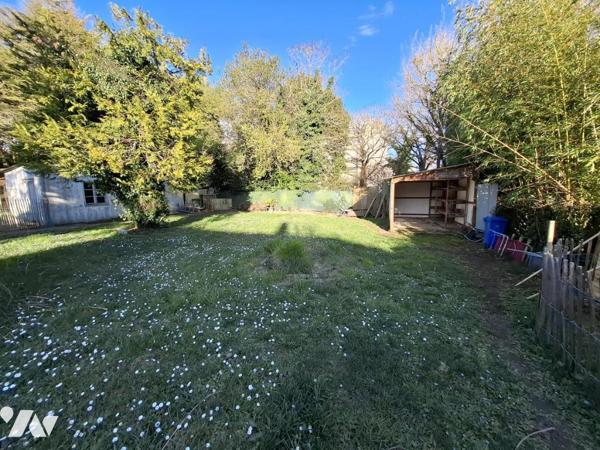 Maison de ville de 100m² hab avec sous-sol de 97m² - quartier Bellevue - SAINTES rive Gauche