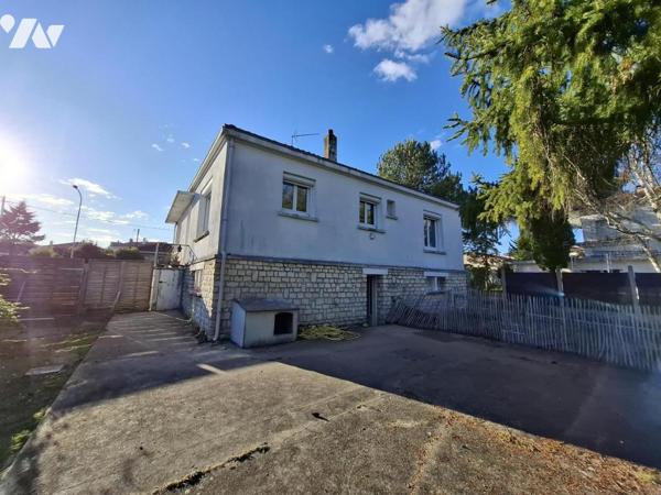 Maison de ville de 100m² hab avec sous-sol de 97m² - quartier Bellevue - SAINTES rive Gauche