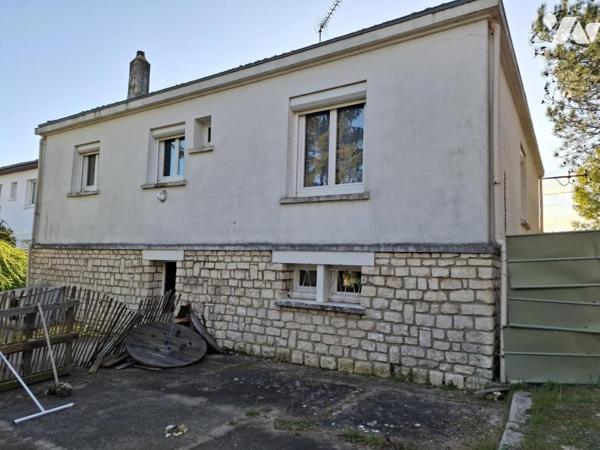 Maison de ville de 100m² hab avec sous-sol de 97m² - quartier Bellevue - SAINTES rive Gauche