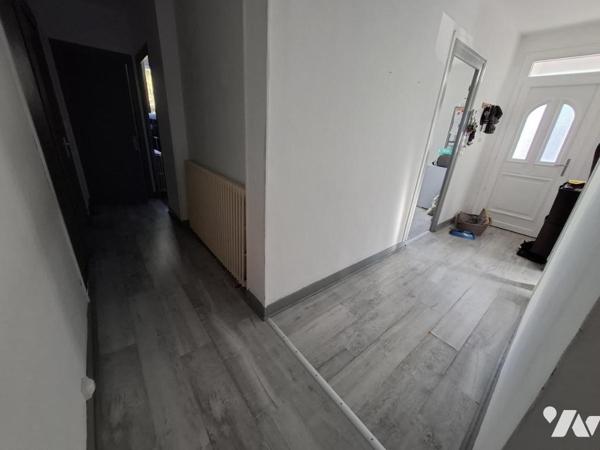 Maison de ville de 100m² hab avec sous-sol de 97m² - quartier Bellevue - SAINTES rive Gauche