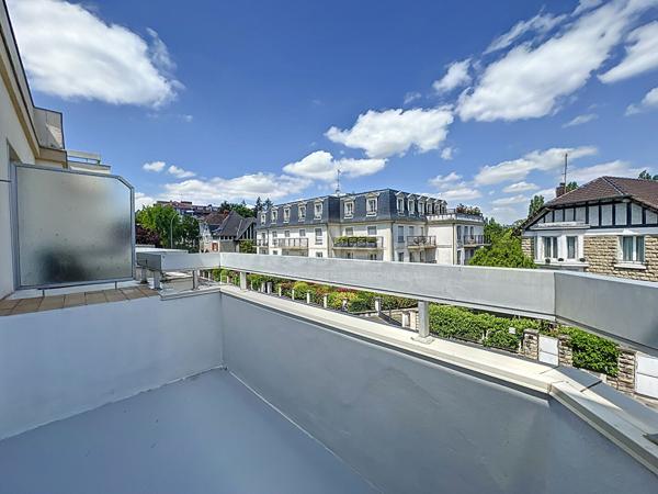 Appartement proche gare de Chantilly ,  3 pièce(s), 74m² habitables, balcons
