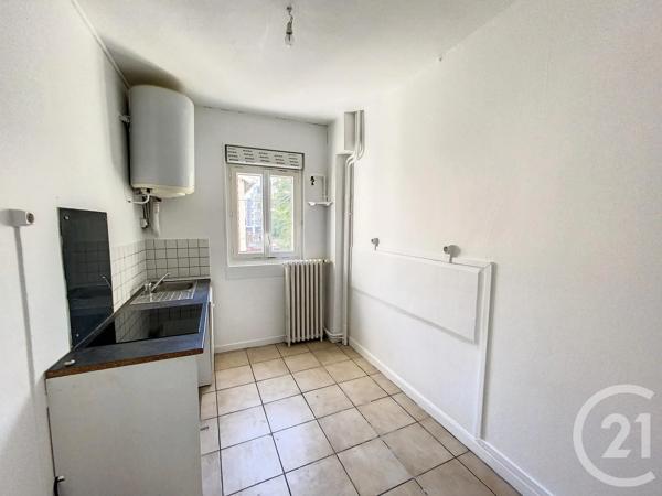 Immeuble à vendre  151,11 m 2   CLERMONT FERRAND  - 63