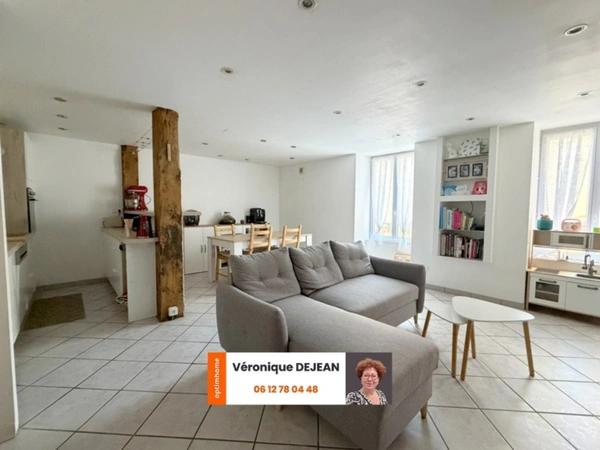 Maison 102 m²-Les Martres-de-Veyre (63)-4 chambres-3 chambres + bureau– 155 000 €