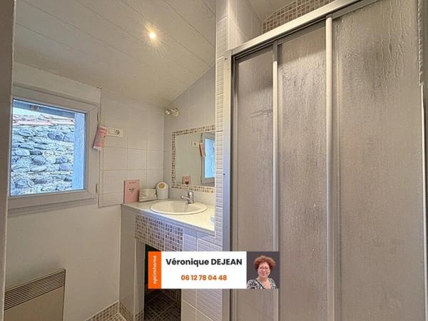 Maison 102 m²-Les Martres-de-Veyre (63)-4 chambres-3 chambres + bureau– 155 000 €
