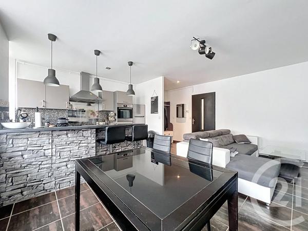 Appartement T3 à vendre  3 pièces - 64 m 2   GIVORS  - 69