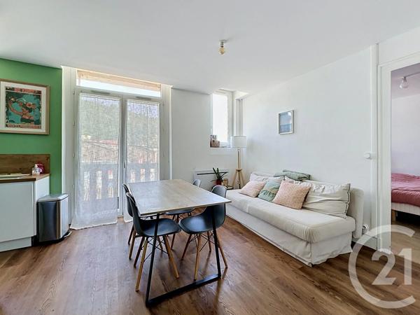 Appartement T3 à vendre  3 pièces - 64 m 2   GIVORS  - 69