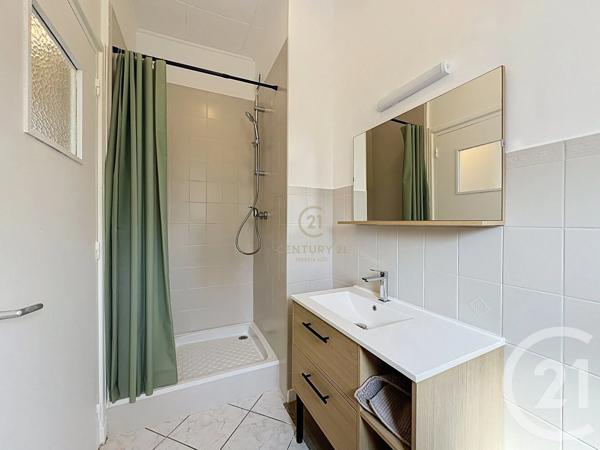 Appartement T3 à vendre  3 pièces - 64 m 2   GIVORS  - 69