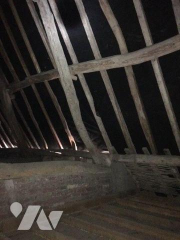 Au c?ur du centre ville garage avec grenier 