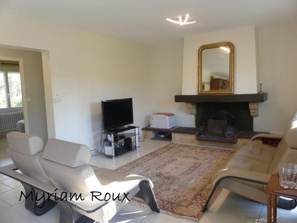 Orléans, proche CHU, à vendre maison de 143 m2, 5 chambres, terrain de 1000 m2.