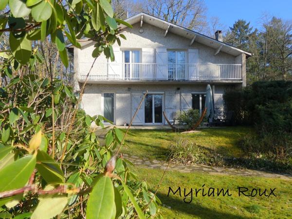 Orléans, proche CHU, à vendre maison de 143 m2, 5 chambres, terrain de 1000 m2.