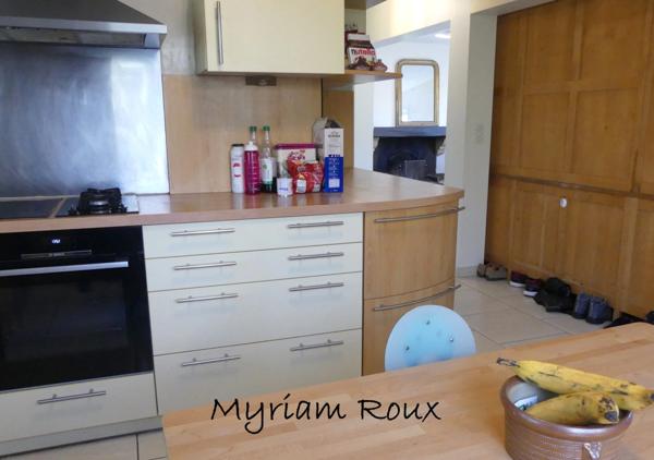 Orléans, proche CHU, à vendre maison de 143 m2, 5 chambres, terrain de 1000 m2.