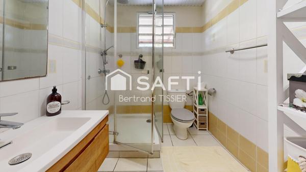 Ensemble immobilier 7 lots , idéal investisseur.