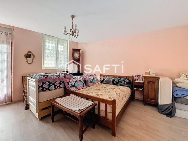 Maison familiale avec T2( 48m2)et garage de 100m2