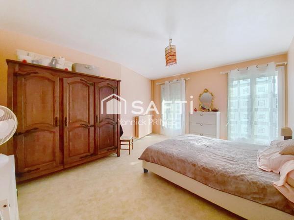 Maison familiale avec T2( 48m2)et garage de 100m2