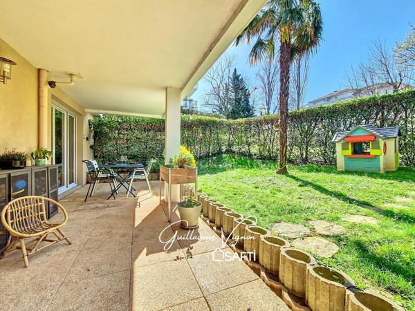 Rez-de-jardin dans résidence standing avec piscine