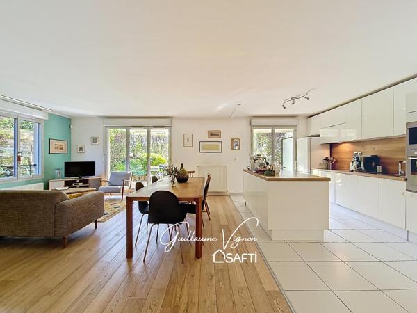 Rez-de-jardin dans résidence standing avec piscine