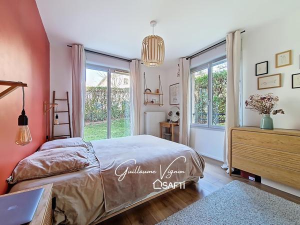 Rez-de-jardin dans résidence standing avec piscine