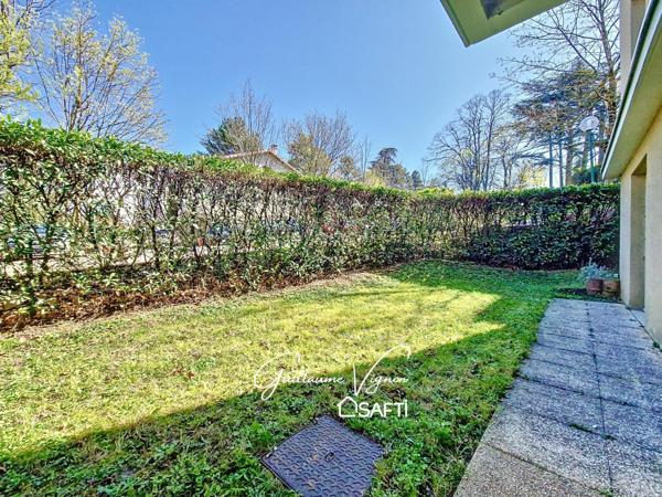 Rez-de-jardin dans résidence standing avec piscine
