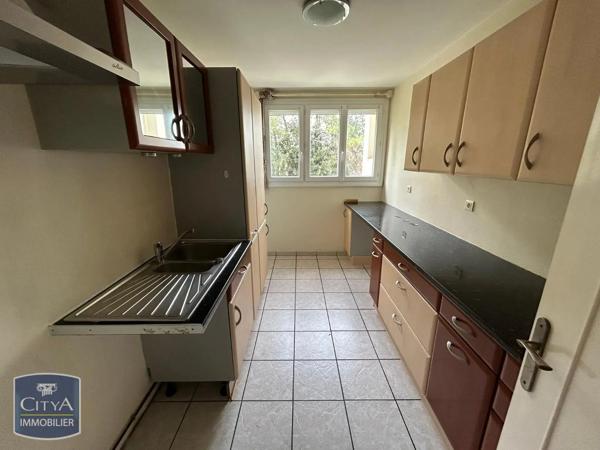 Appartement à louer 3 pièces 78.55m² Cholet (49300)