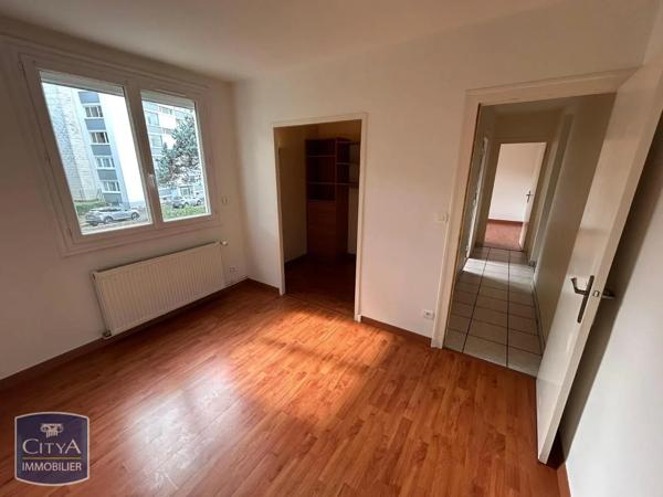 Appartement à louer 3 pièces 78.55m² Cholet (49300)