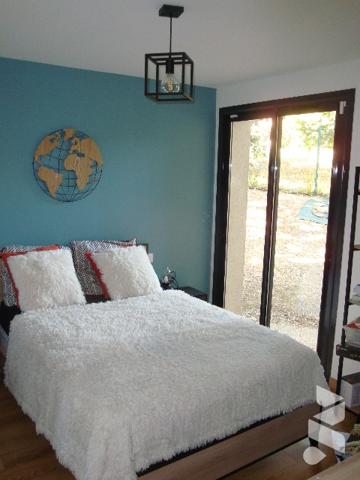 COLOMIERS  quartier résidentiel, villa 2004, T9, 5 chambres, piscine, sous-sol 100 m2, parc, annexes