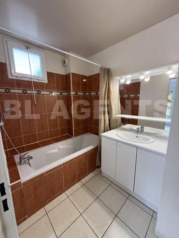 Appartement 2 piéces - Vaujours - Balcon - Parking - Proche transport