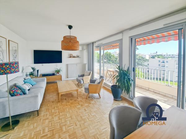 Lyon (69003) À louer – Lyon 3e – T4 de 96 m² avec balcon, dernier étage