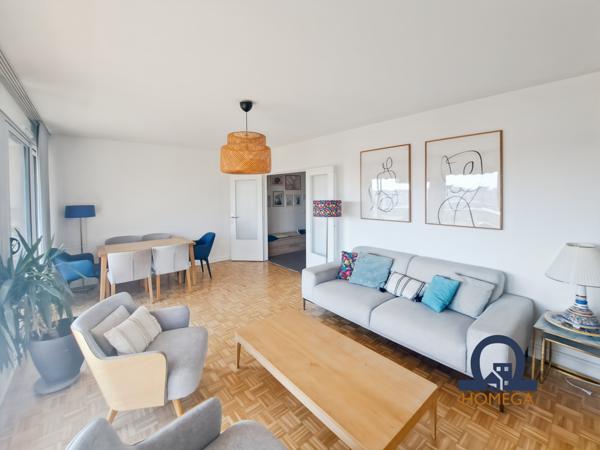 Lyon (69003) À louer – Lyon 3e – T4 de 96 m² avec balcon, dernier étage