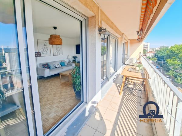 Lyon (69003) À louer – Lyon 3e – T4 de 96 m² avec balcon, dernier étage